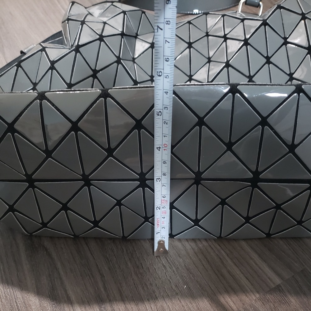 Metallic Geometry Bag - Picture 15 of 16